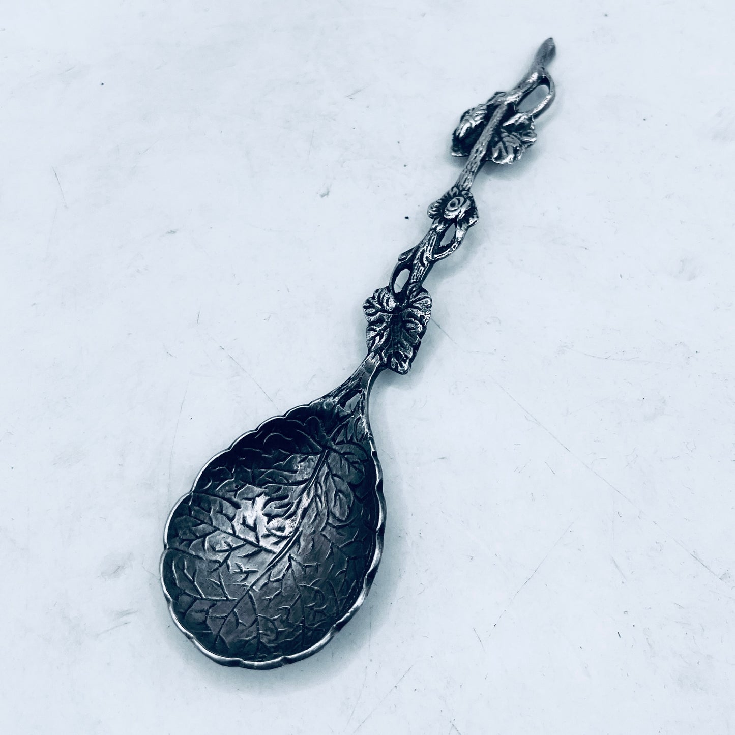 Anello Artigianale + Pendente (omaggio) FOGLIE Mod. CLASSICO  Realizzato con Antica posata in Argento (Prima Metà del ’900)
