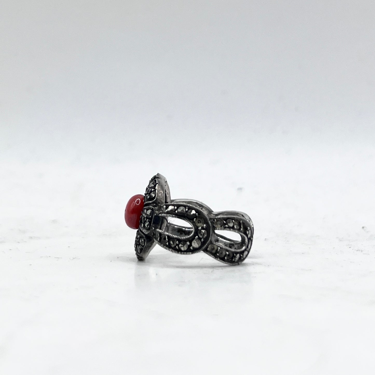 Anello Artigianale SPILLA CORALLO Mod. SPILLA Realizzato con Antica spilla in Argento (Prima Metà del ’900)