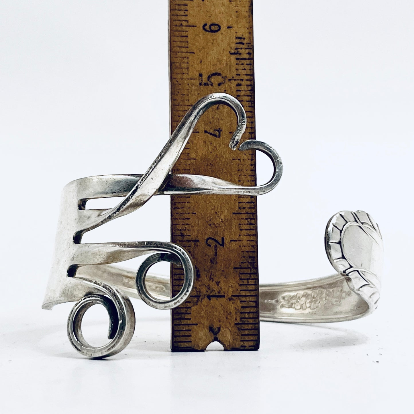 Bracciale Artigianale Mod. FORCHETTA  CUORE Realizzato con Antica posata in lega d’argento (Prima Metà del ’900)