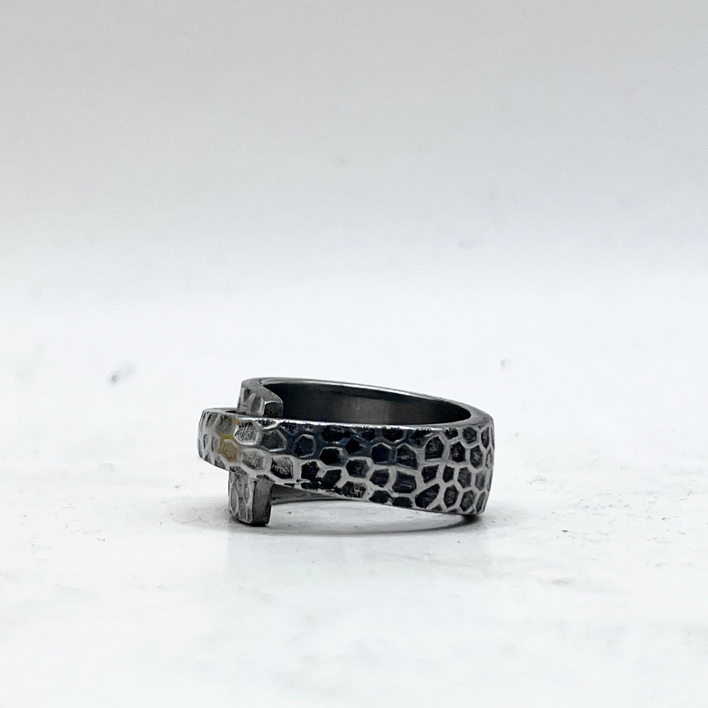 Anello Artigianale Mod. CLASSICO/SPIRALE/SOVRAPPOSTO PITONATO  Realizzato con Forchettina in ACCIAIO