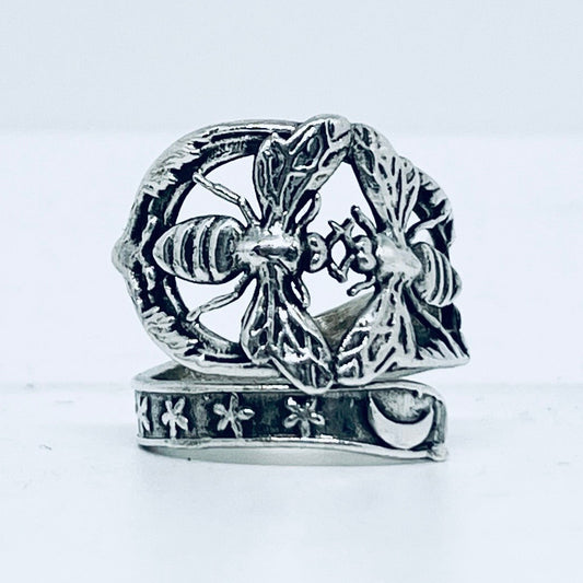 Anello Artigianale API Mod. SPIRALE  Realizzato con  Antica posata in Argento (Prima Metà del ’900)