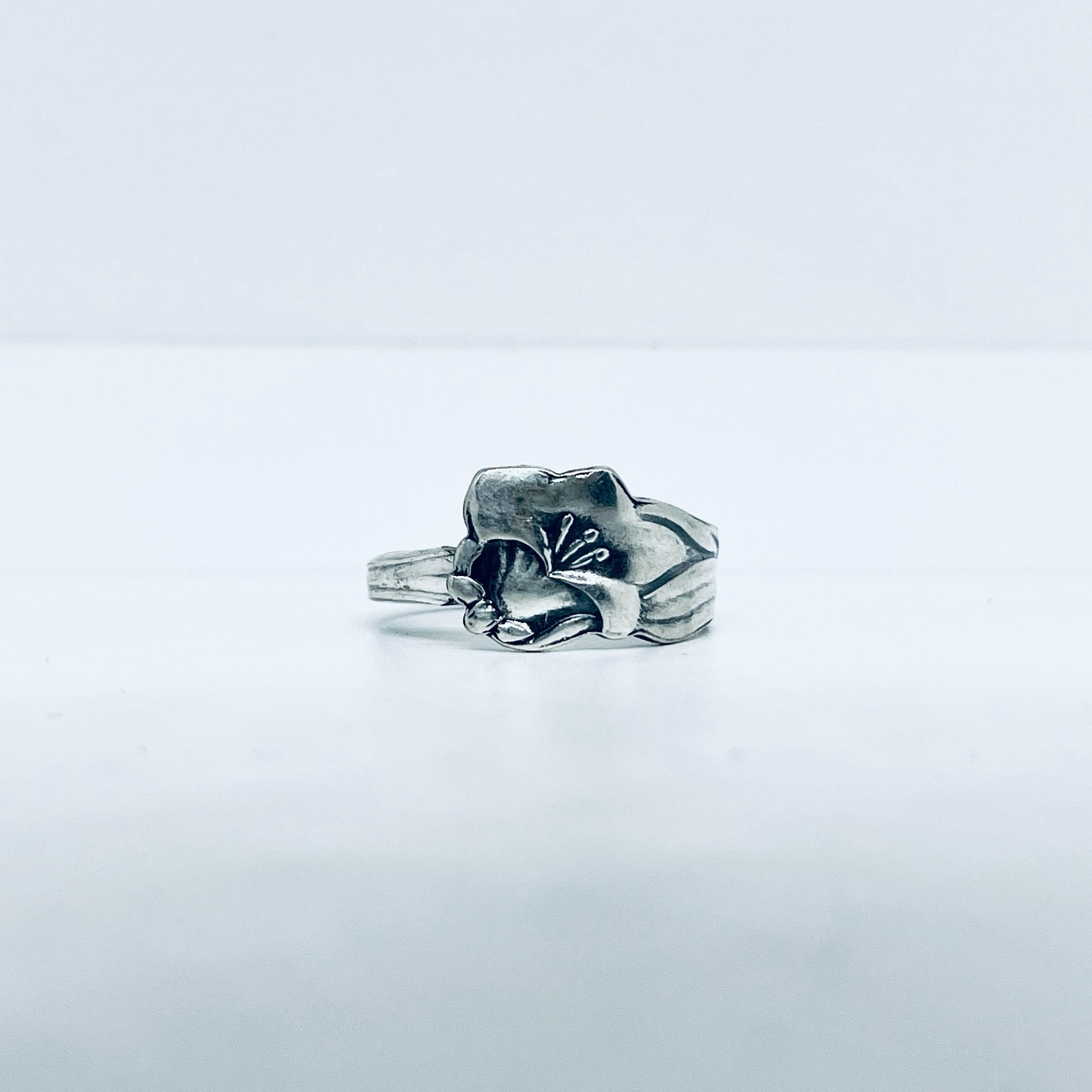 Anello Artigianale CAMPANULA  Mod. CLASSICO  Realizzato con Antica posata in Argento (Prima Metà del ’900)