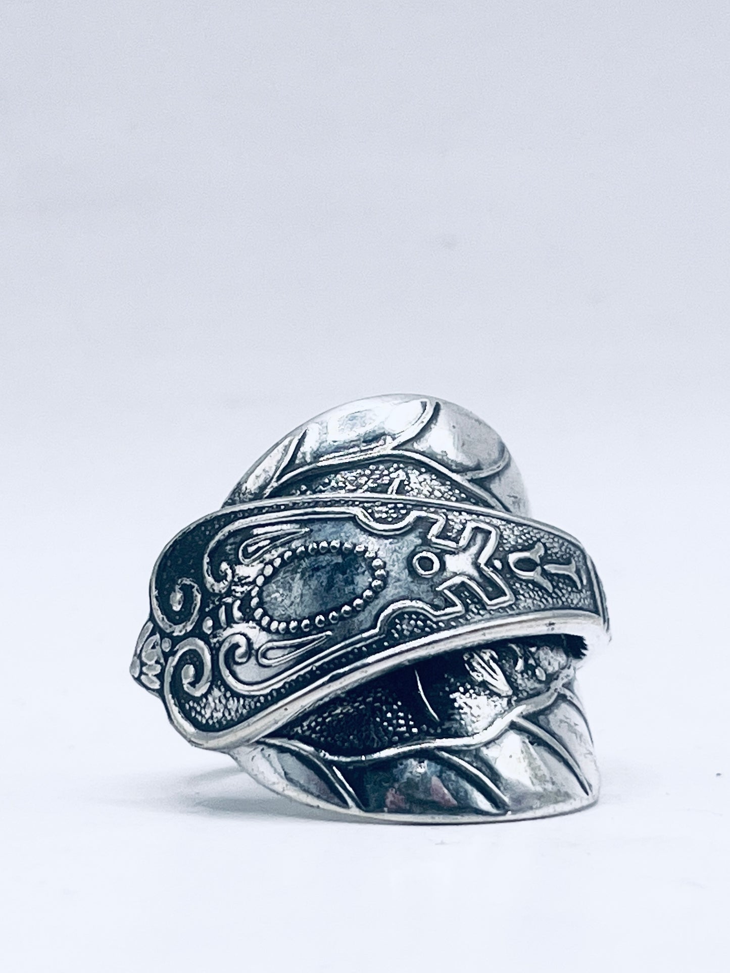 Anello Artigianale Mod. INTERO SUPER DECORATO  Realizzato con intero Antico Cucchiaino in Argento (Prima Metà del ’900)