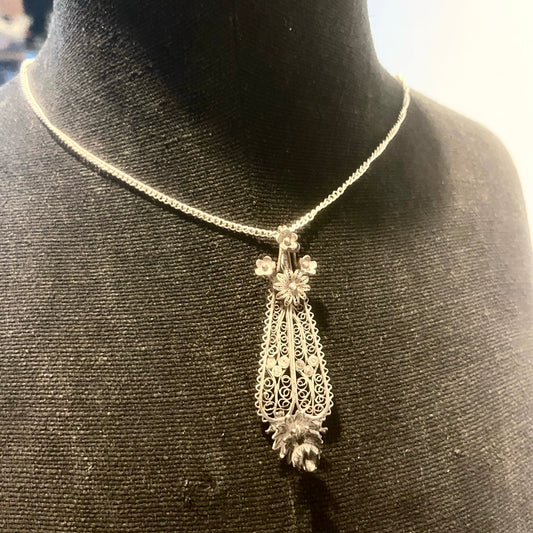 Pendente Artigianale FILIGRANA Mod. MANICO Realizzato con Antica Posata in Argento (Prima Metà del ’900)