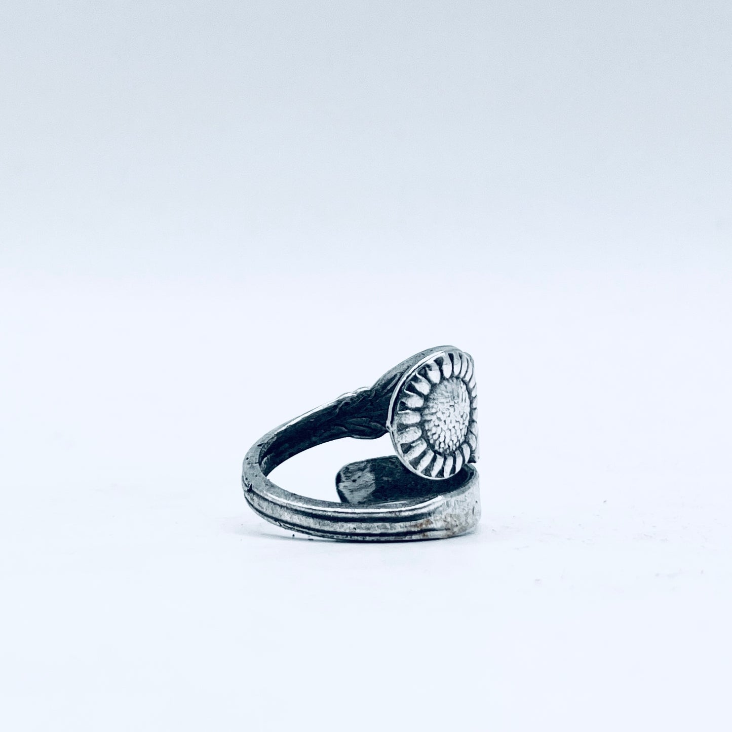 Anello Artigianale GIRASOLE Mod. SPIRALE  Realizzato con  Antica posata in Argento (Prima Metà del ’900)