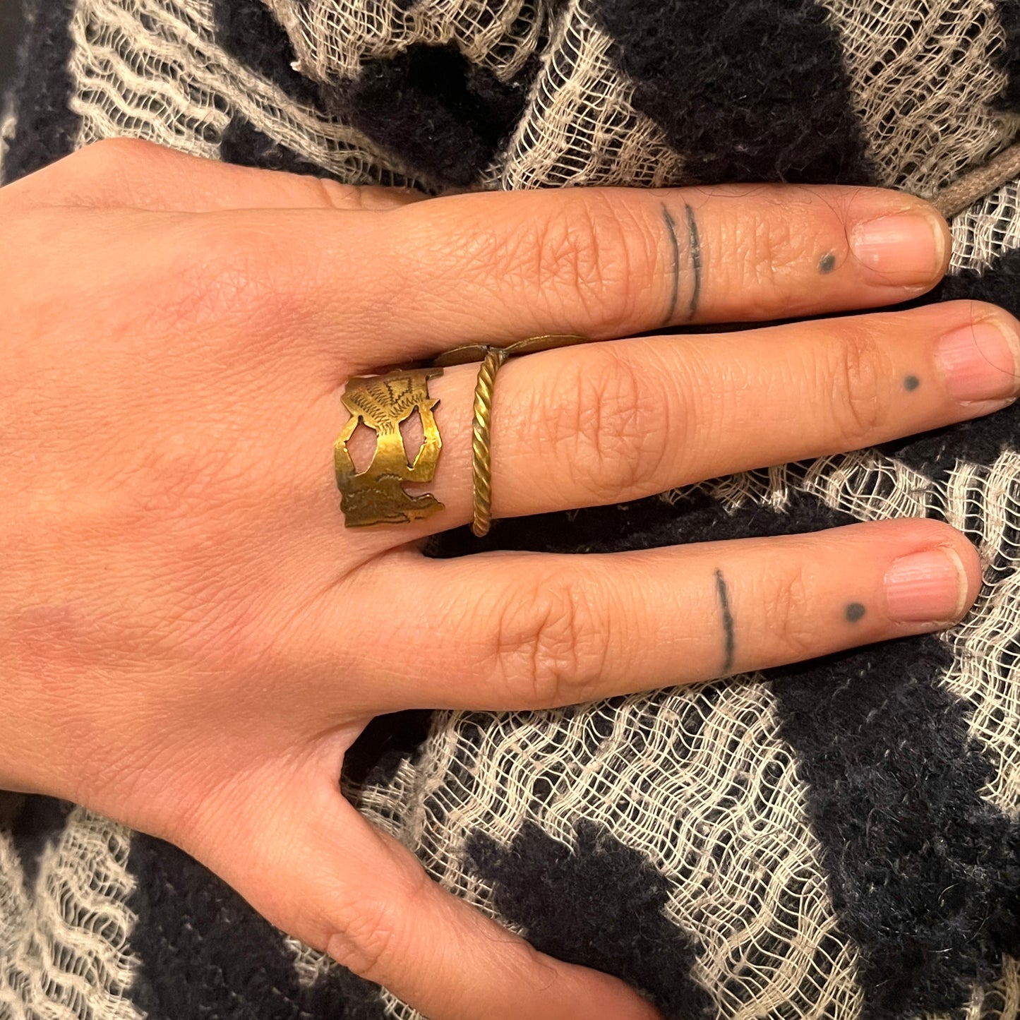 Anello Artigianale “Wayang Kulit” Mod. INTERO SPIRALE  Realizzato con Antica posata in OTTONE (Prima Metà del ’900)