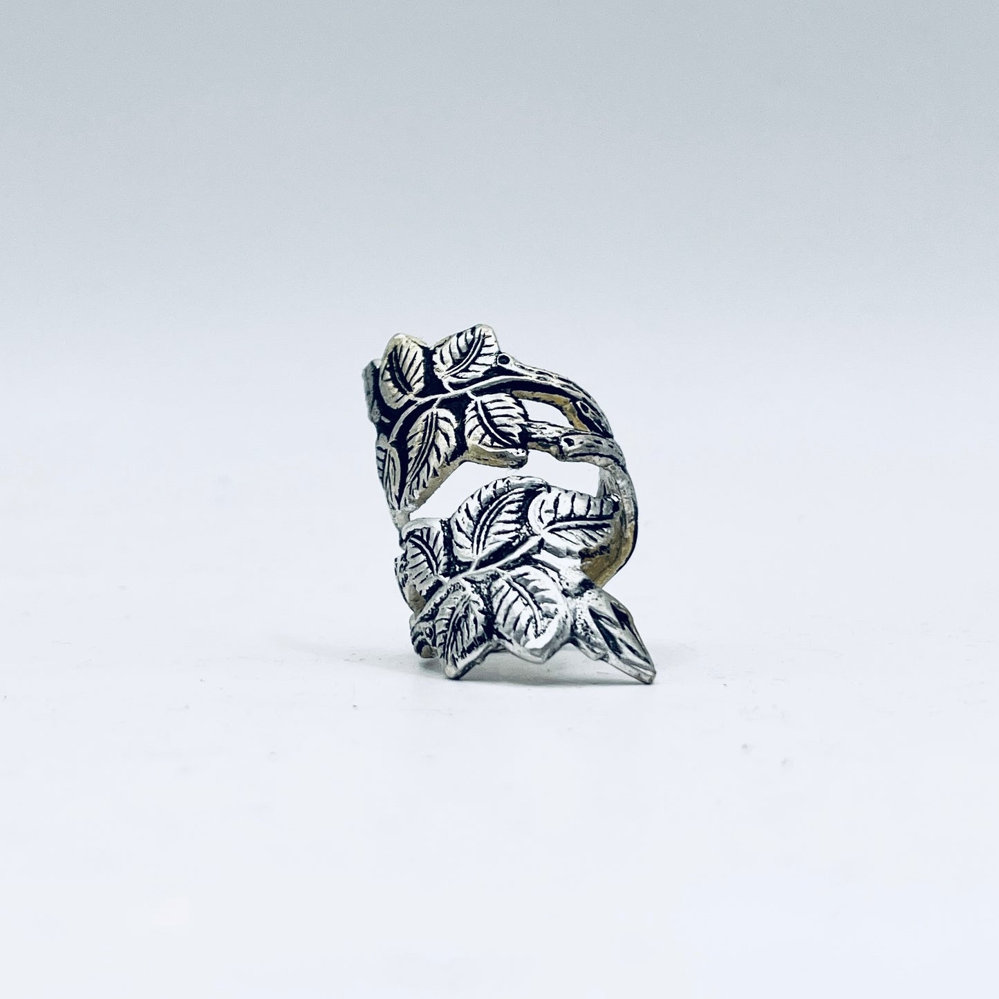 Anello Artigianale FOGLIE ROSE Mod. SPIRALE  Realizzato con Antica posata in Argento (Prima Metà del ’900)