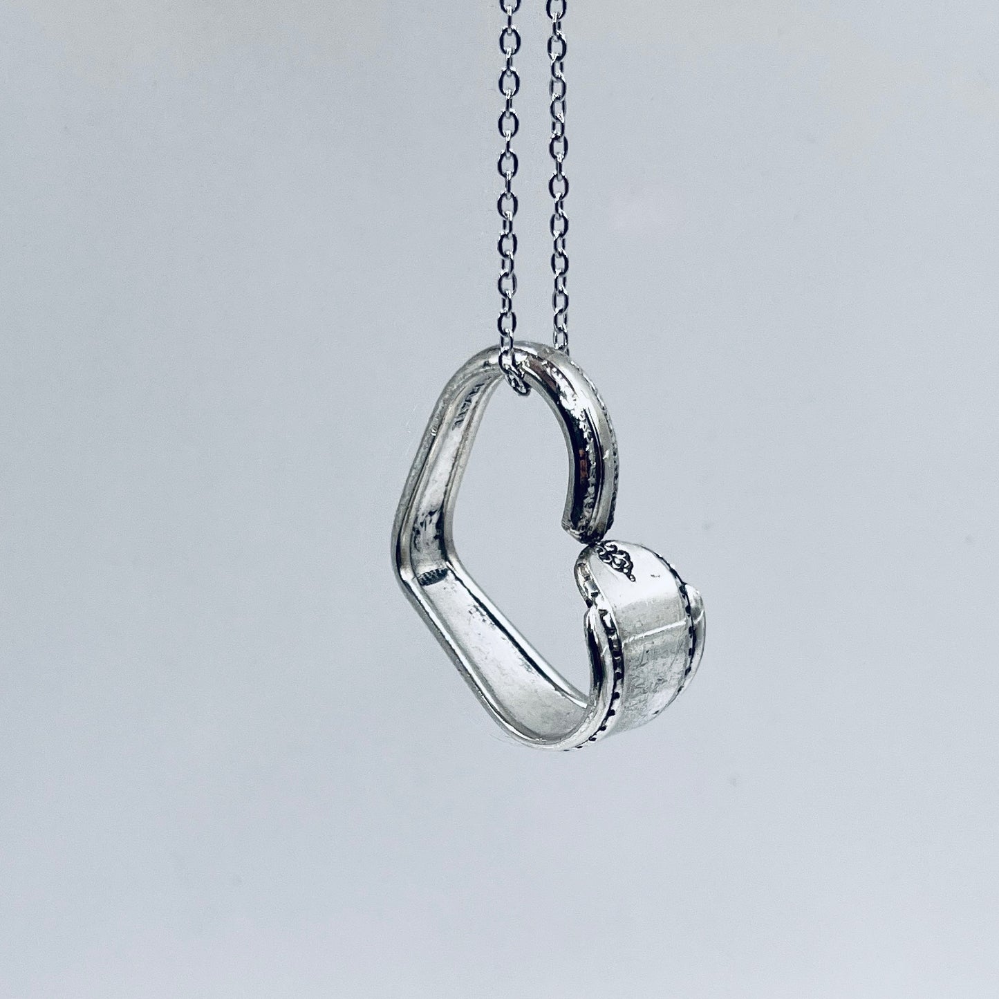 Pendente Artigianale Mod. CUORE Realizzato con Antica Posata in Argento (Prima Metà del ’900)