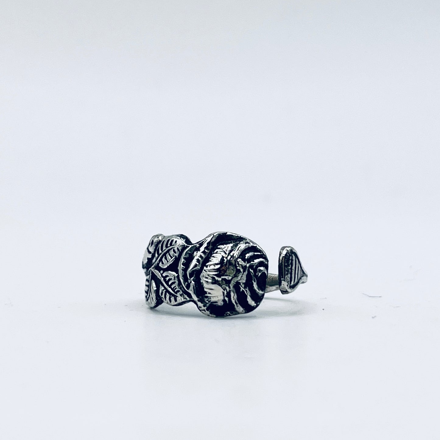 Anello Artigianale ROSA Mod. CLASSICO  Realizzato con Antica posata in Argento (Prima Metà del ’900) misura unica 8
