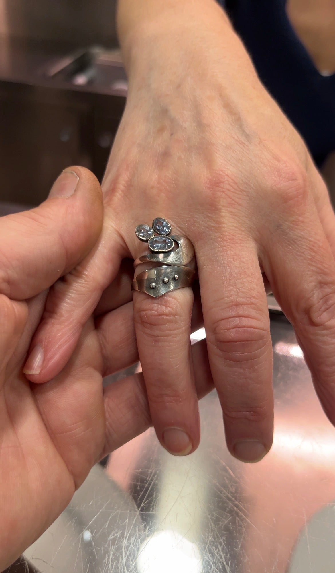 Anello Artigianale SPILLA TRIADE Mod. SPILLA ZIRCONI Realizzato con Antica spilla in Argento (Prima Metà del ’900)