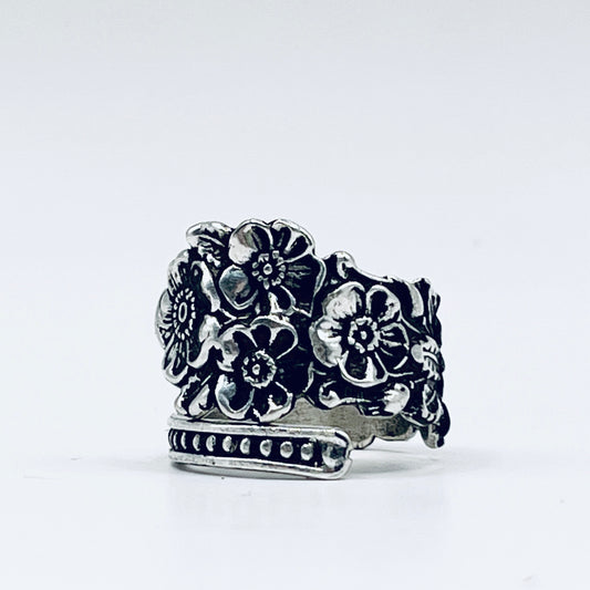 Anello Artigianale TEMPESTA DI FIORI Mod. CLASSICO/SPIRALE  Realizzato con Antica posata in Argento (Prima Metà del ’900)