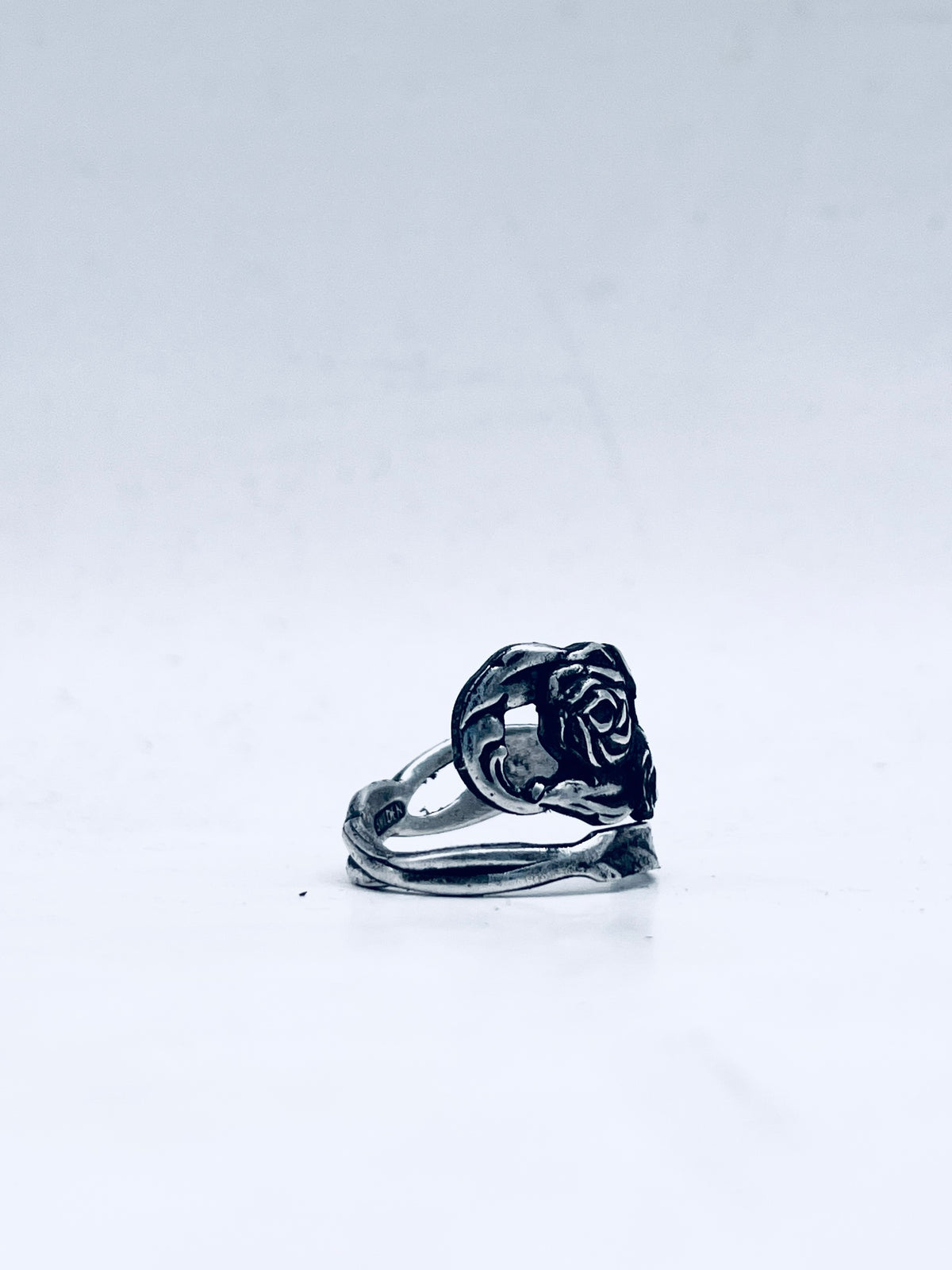 Anello Rose Traforate ricavato da una posata antica in argento 925 – vista 17