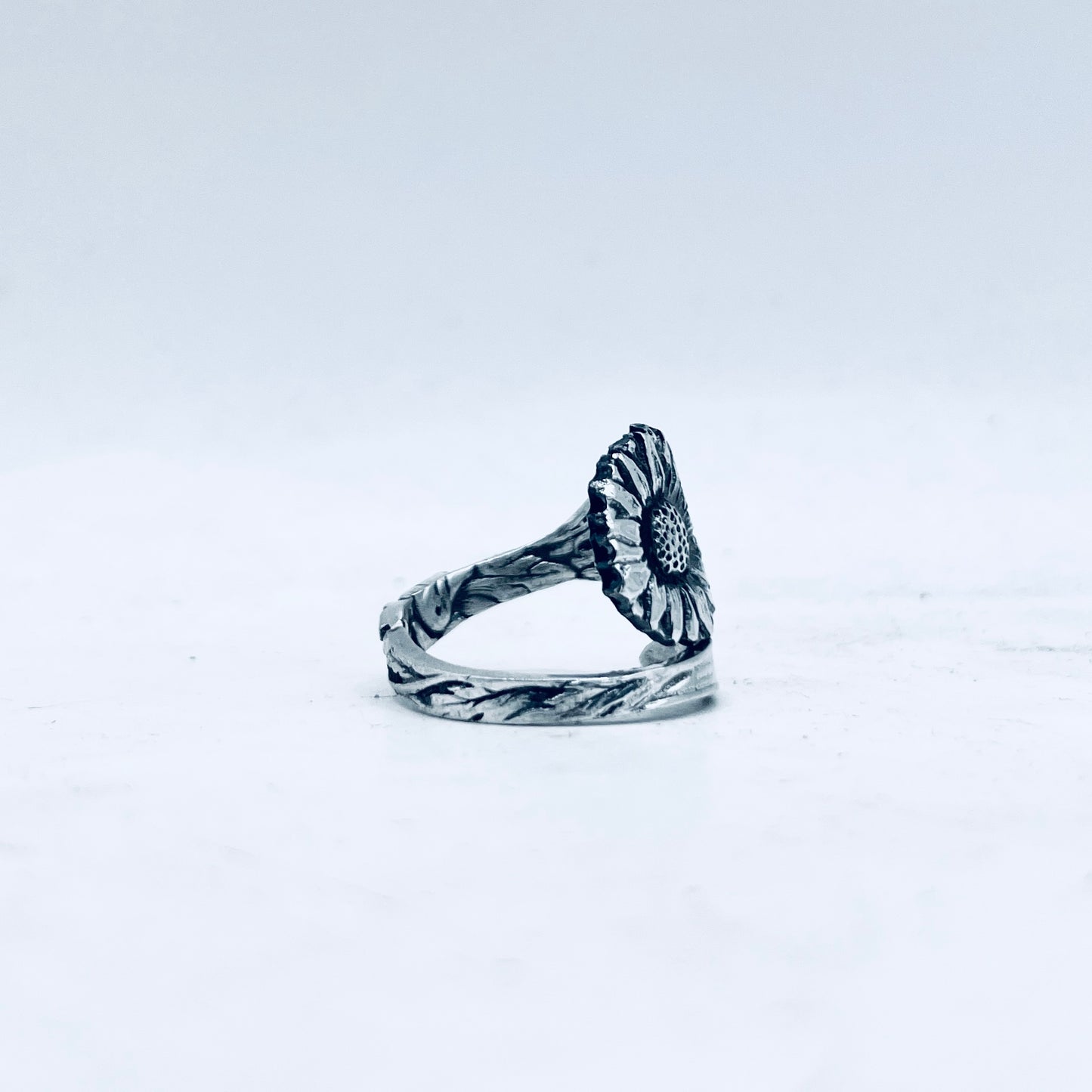 Anello Artigianale GIRASOLE Mod. SPIRALE  Realizzato con  Antica posata in Argento (Prima Metà del ’900)
