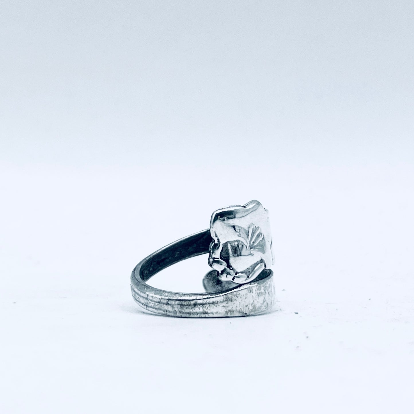 Anello Artigianale GIGLIO Mod. SPIRALE  Realizzato con  Antica posata in Argento (Prima Metà del ’900)