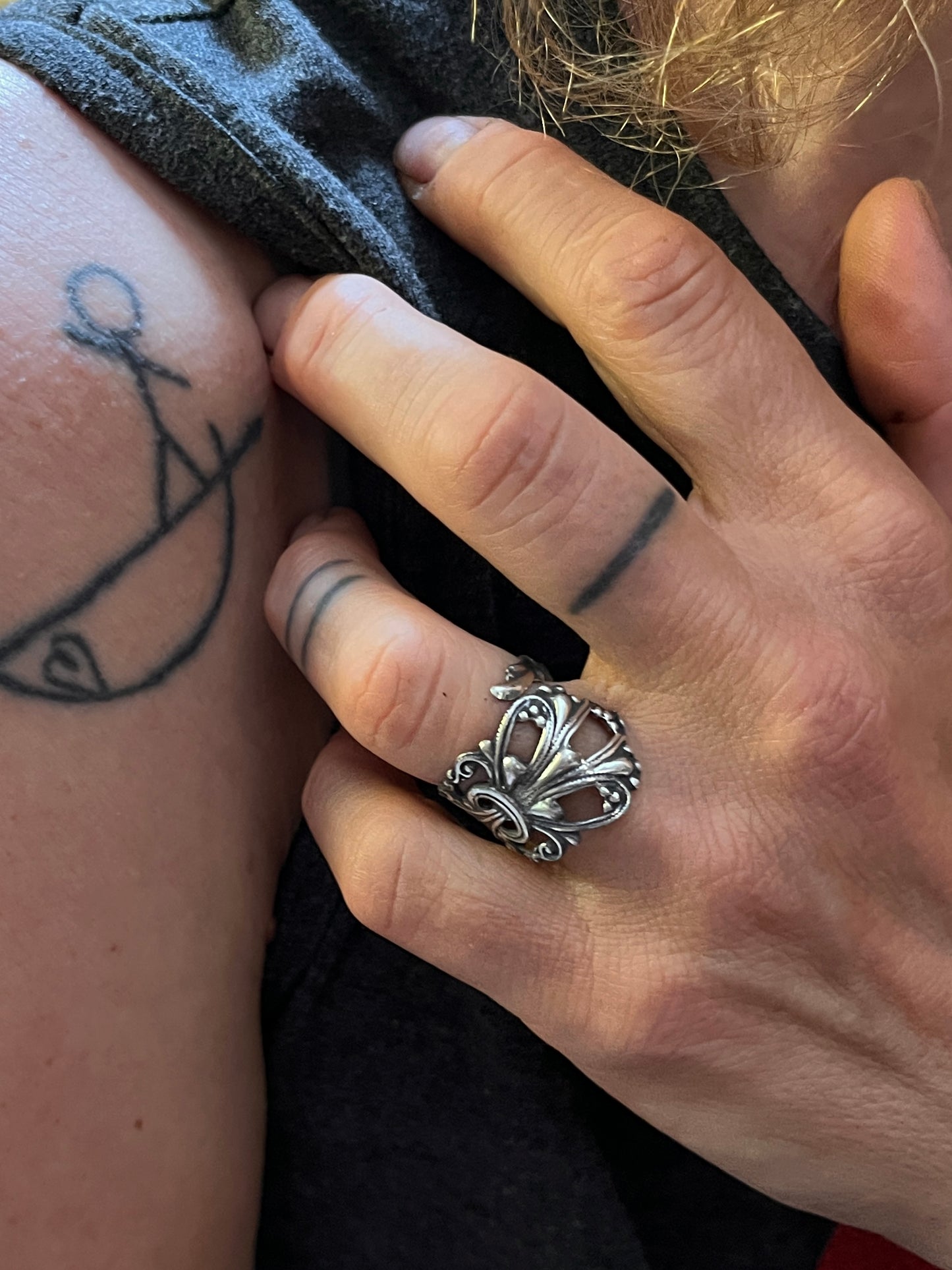 Anello Artigianale “BOCCHETTA SERRATURA GOCCIA” Realizzato con bocchetta serratura in Argento (Prima Metà del ’900)