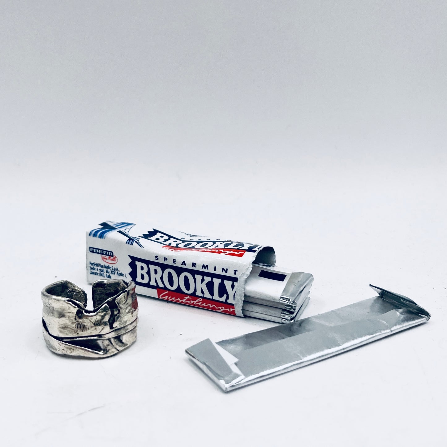 Anello Artigianale BROOKLYN 02  Mod. FASCIONE  Realizzato con parte di Antica zuccheriera in Argento 800 (Prima Metà del ’900)